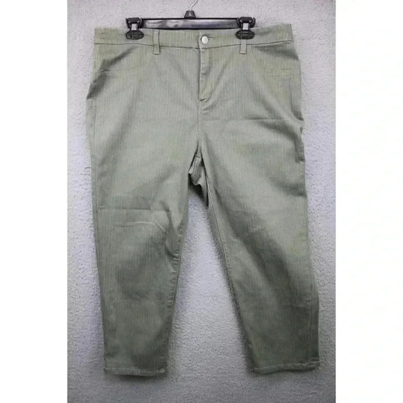 Chico's Olive Green Women's Stretch Capri's-Size 2 - Picture 1 of 9